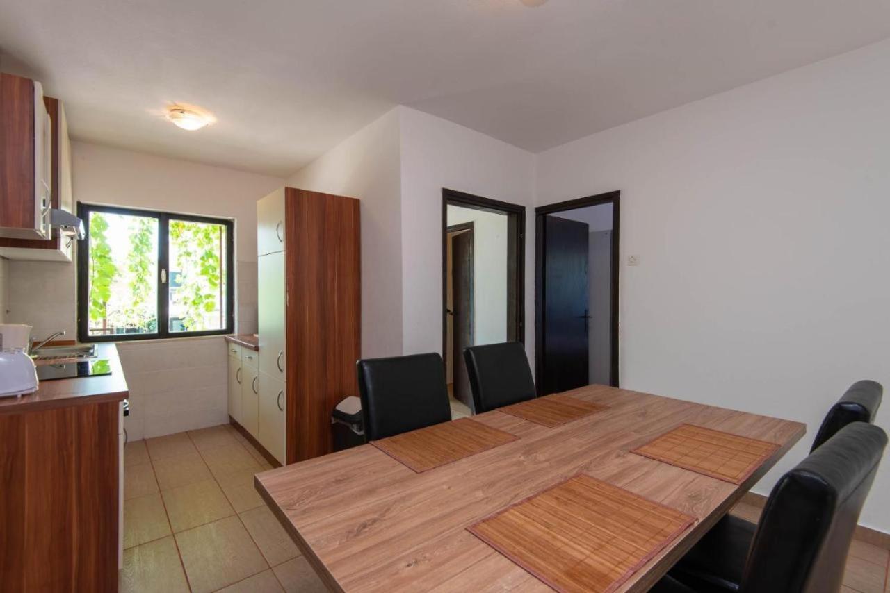Apartments Ljiljana Orebić Екстериор снимка